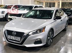 نيسان ألتيما